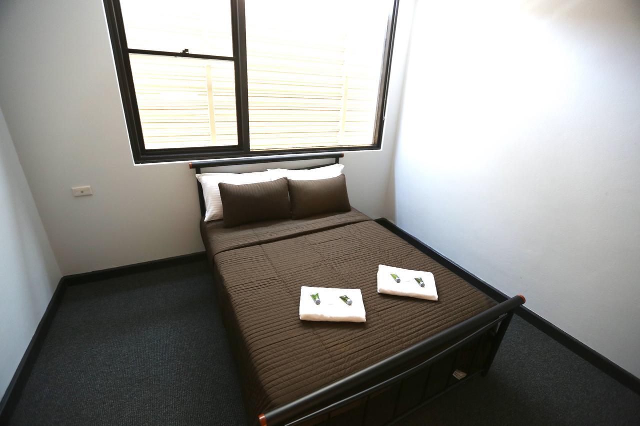 Panania Hotel Sydney Bagian luar foto