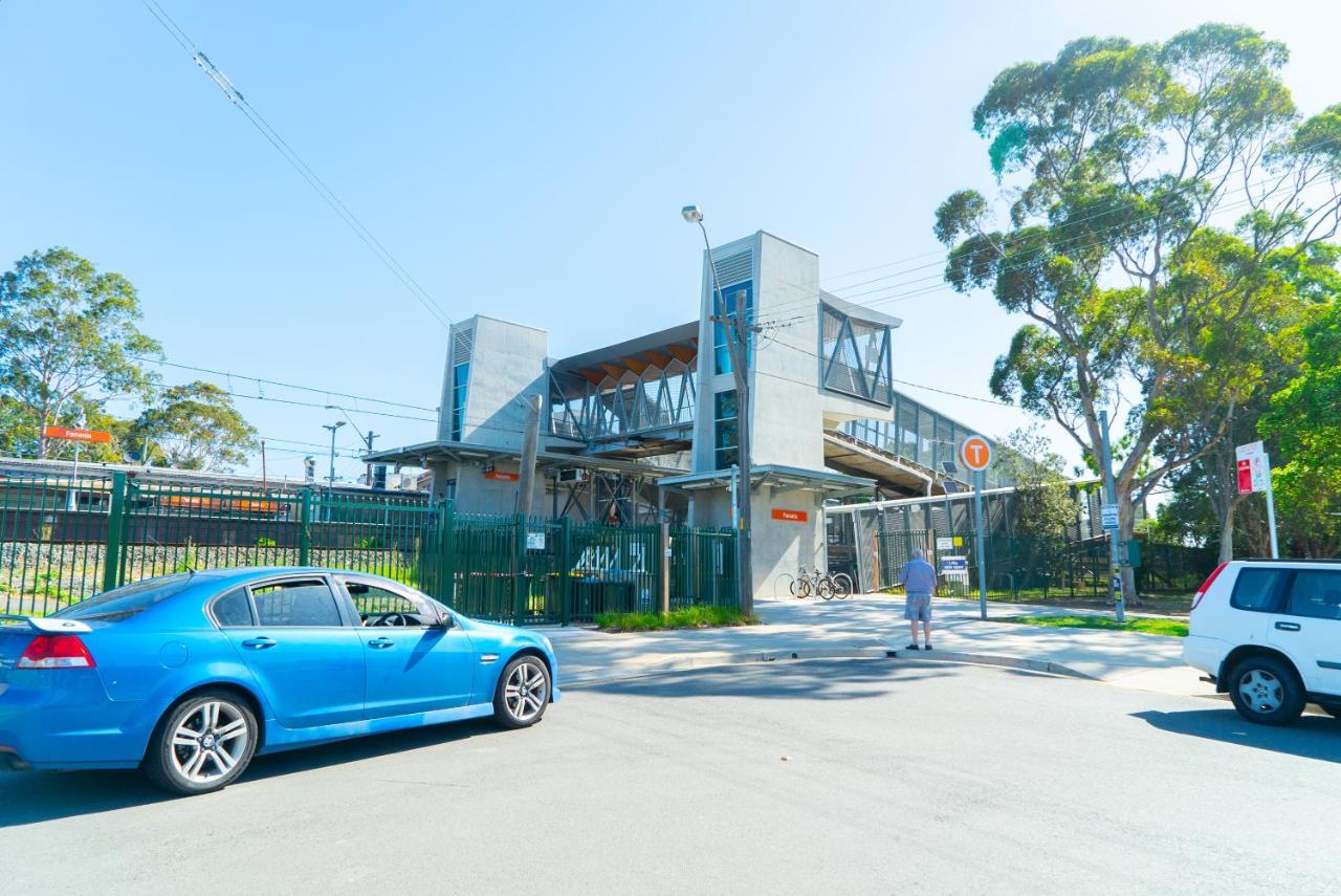 Panania Hotel Sydney Bagian luar foto